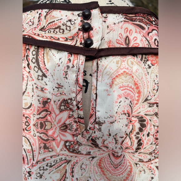 I.N. San Francisco tank top with bow on shoulder - Picture 3 of 5